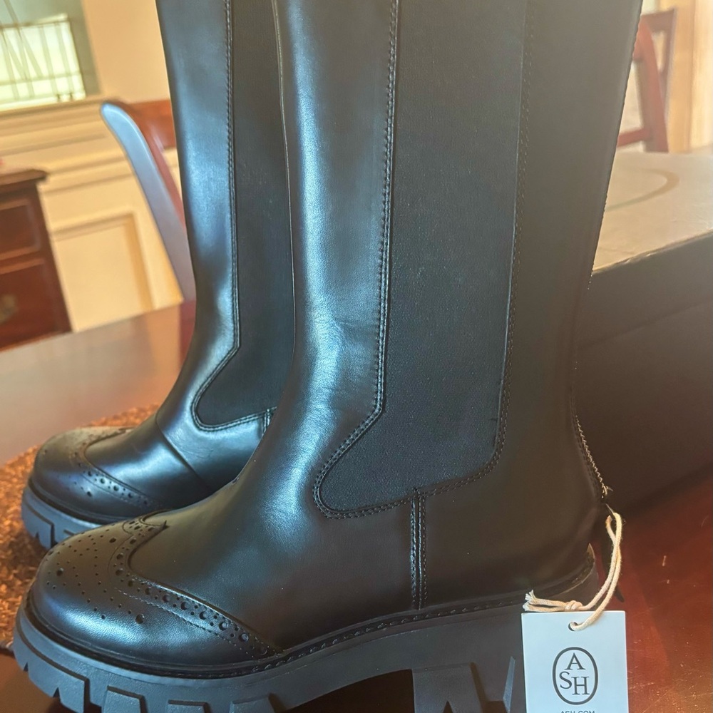 Lenox Black Leather Lug Sole Chelsea Boots